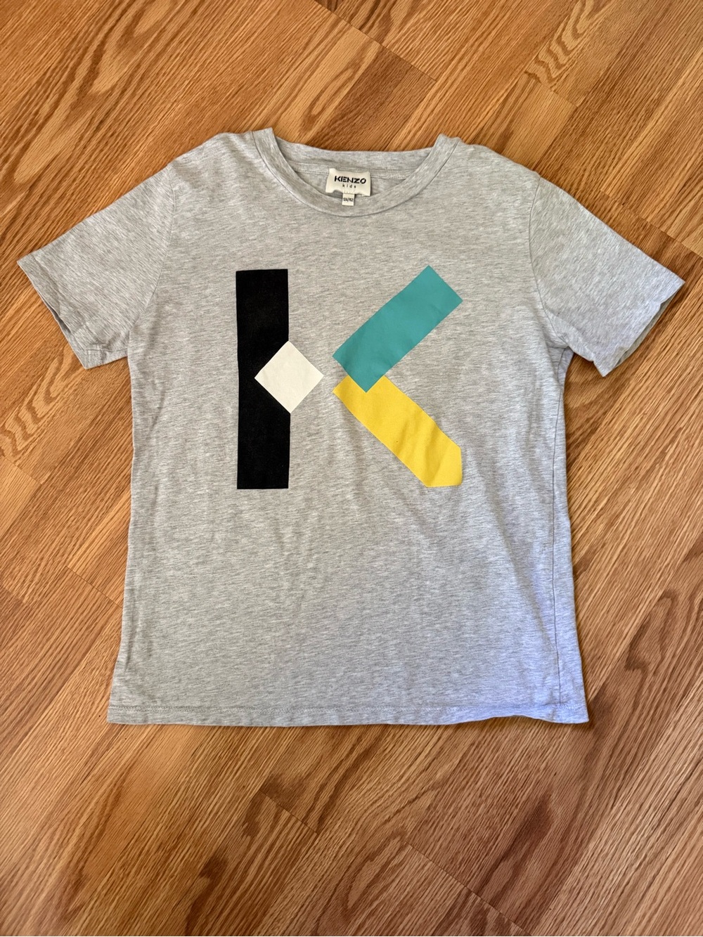 Kenzo Gray Logo Short Sleeze Tee size 12A medium